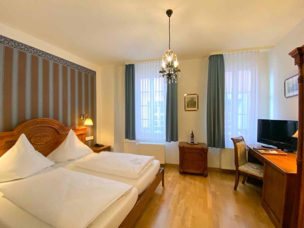 Hotel Rathausgloeckel Baden-Baden Exteriör bild