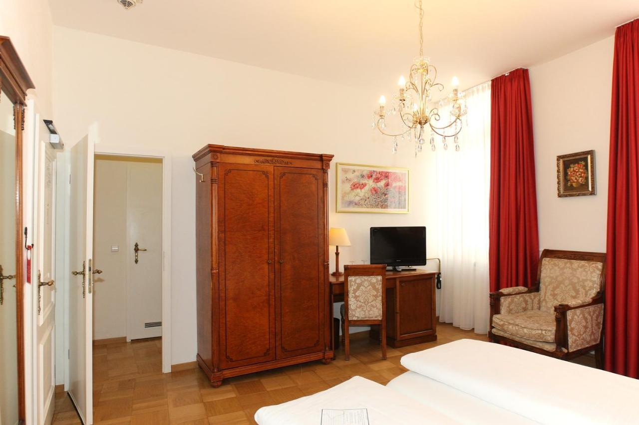 Hotel Rathausgloeckel Baden-Baden Exteriör bild